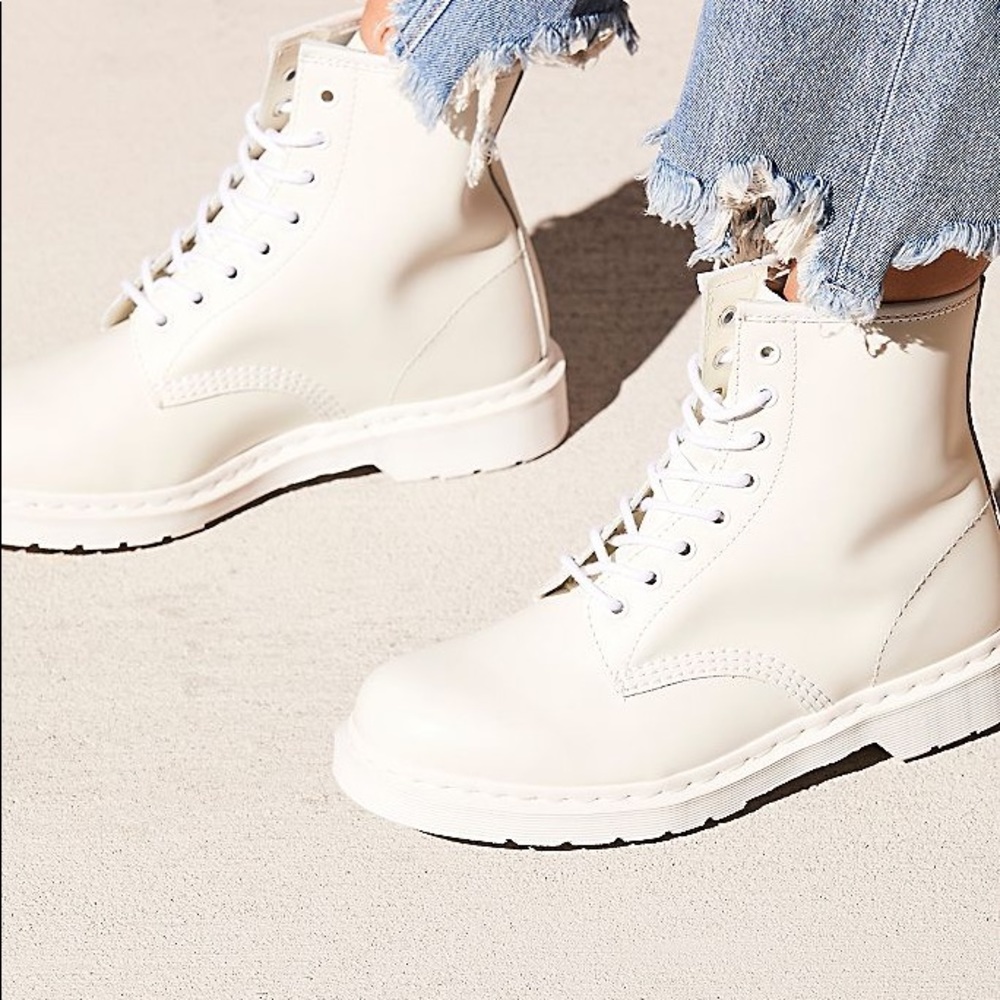 Dr. Martens 1460 mono lace up boot